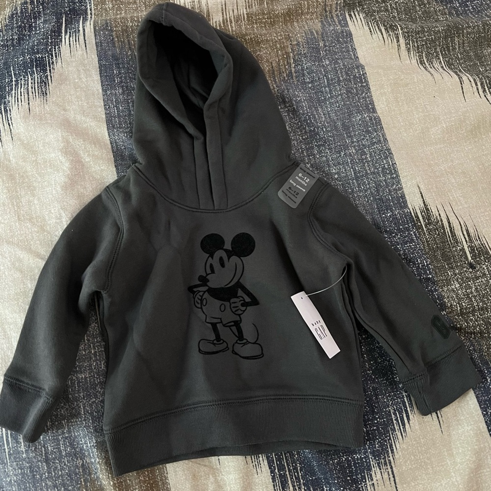 GAP Disney Mickey sweatshirt 6-12 months NWT